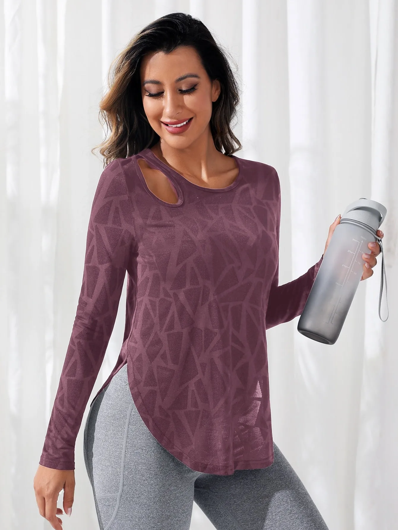 Breathable Softness Cut Out Curved Hem Active Tee SS23