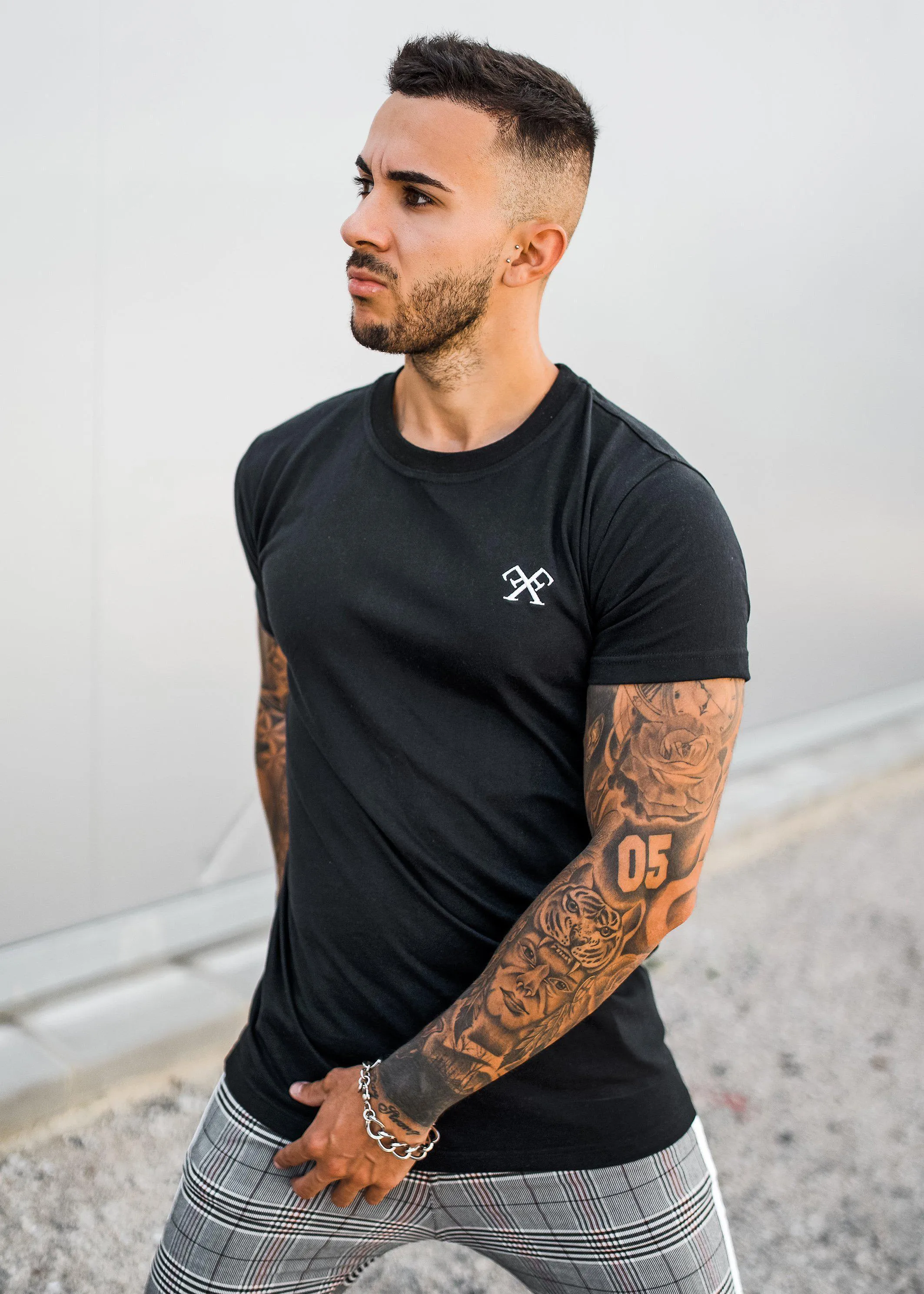 Signature T-Shirt - Black